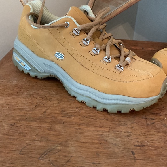 PRICE DROP! Mens Skechers Premium Shoes- size 10 Brand New!! - Picture 2 of 5